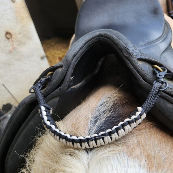 selle cheval poignée corde paracorde